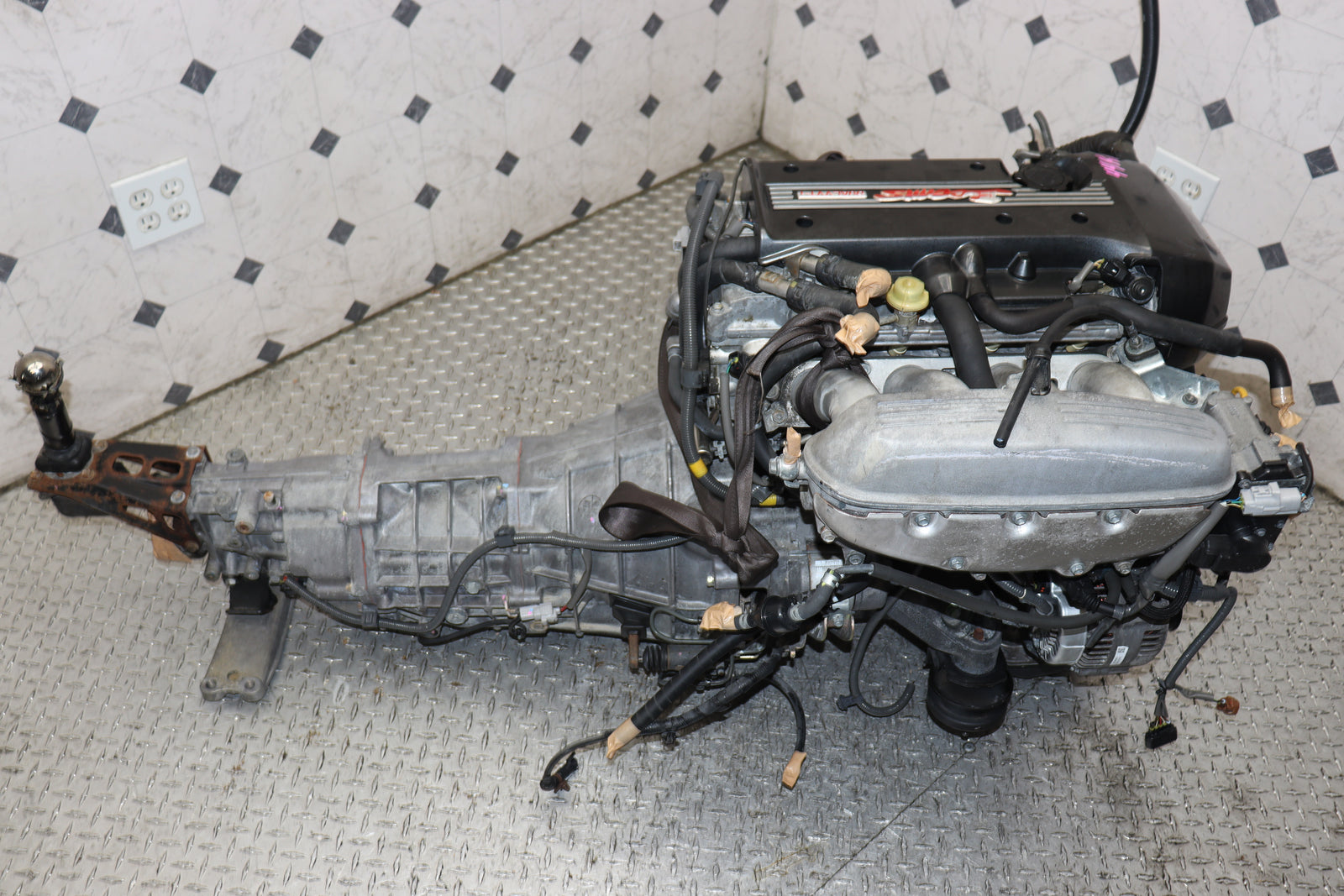 1998-2005 (G5-Ultra Rare) Jdm Toyota Altezza SXE10 Blacktop BEAMS Engine & 6-Speed Manual J160 Transmission Swap
