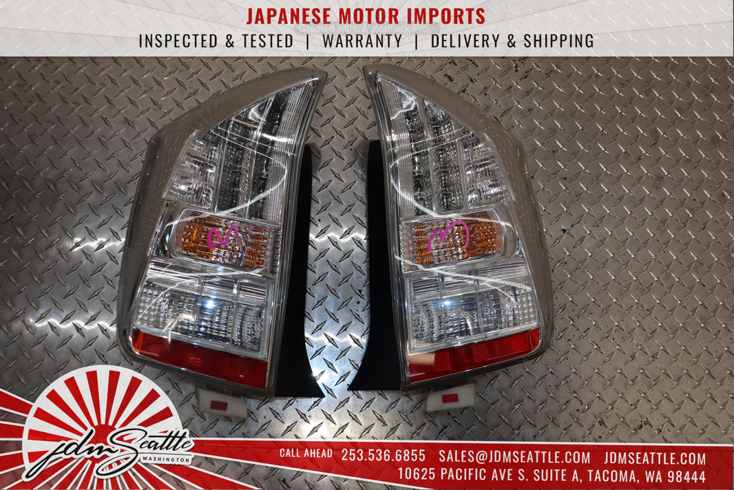 2010-2015 Toyota Prius ZVW30 JDM Hybrid Front-End Nose Cut Conversion Kit (Black)