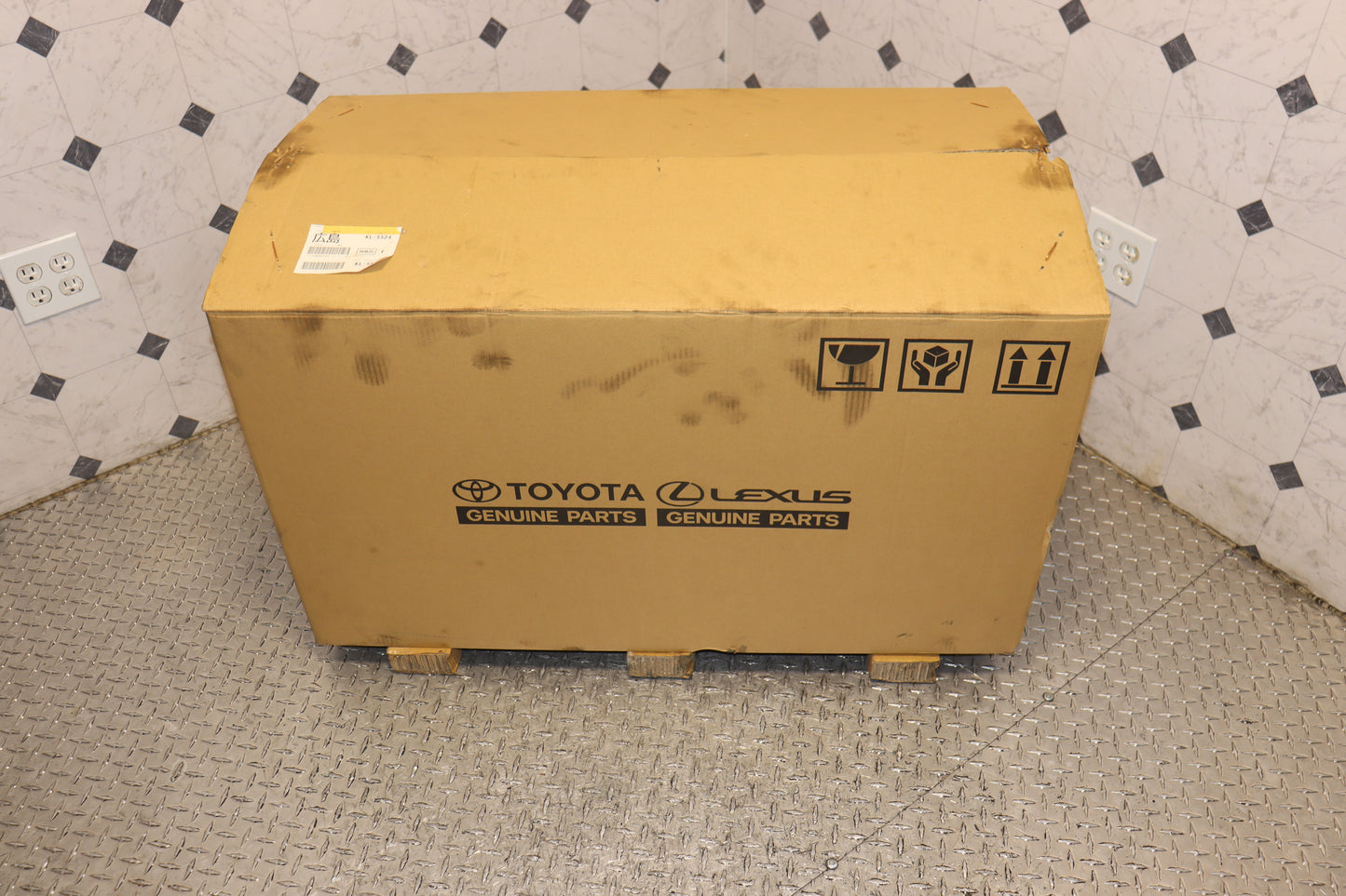 Brand New JDM Toyota R154 5-Speed Manual Transmission - 0 Miles Factory Spec