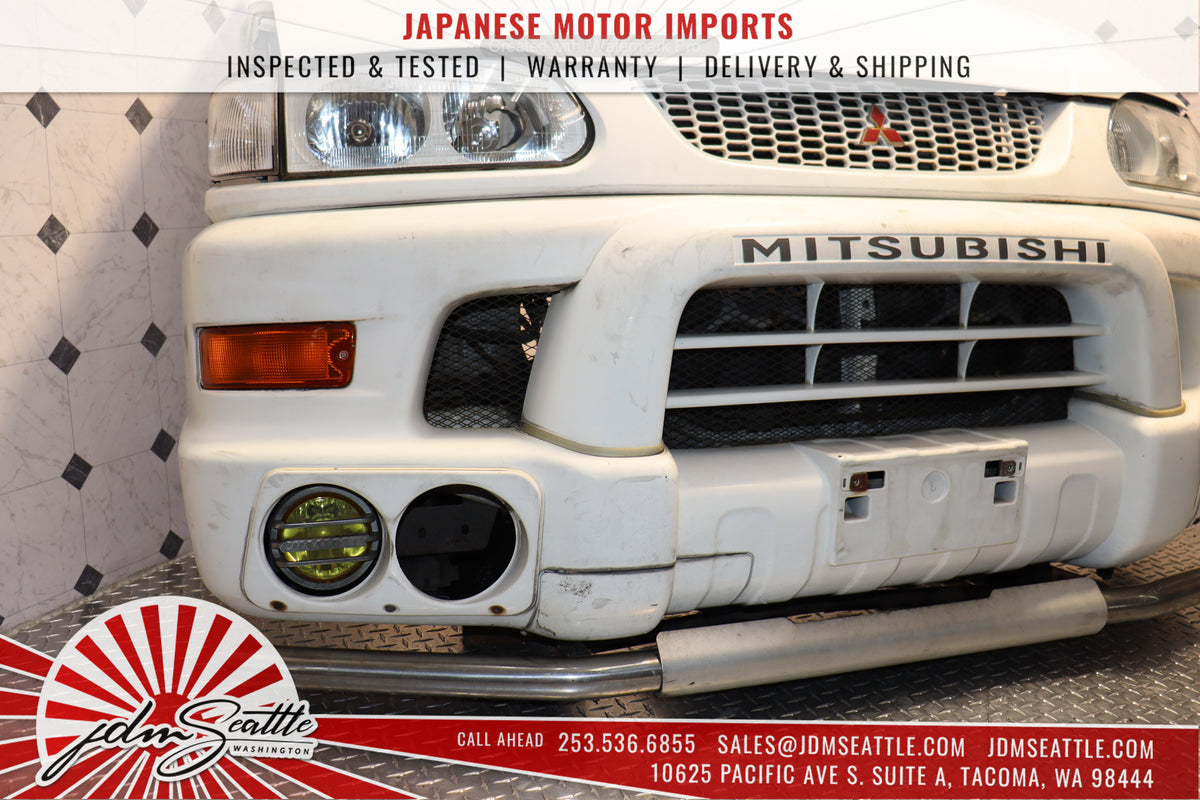 JDM 1997-2007 Mitsubishi Delica Front End /  Nose Cut / Front Clip w/ Hood Bumper Lights WHITE