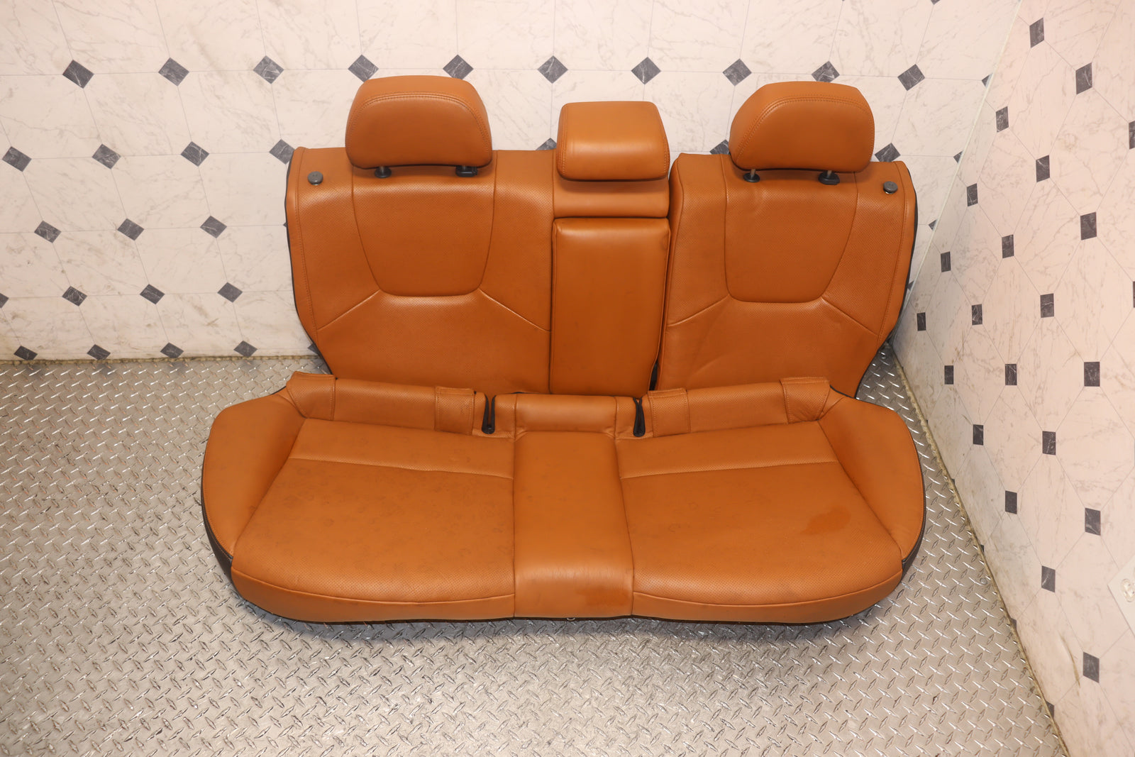 JDM 2008 - 2014 SUBARU IMPREZA WRX STI PREMIUM GRB GVF COMPLETE FRONT AND REAR LEATHER POWER SEATS W/ STEERING WHEEL