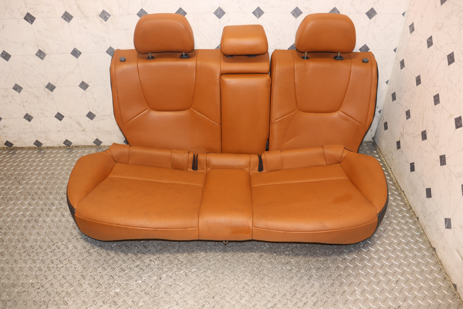 JDM 2008 - 2014 SUBARU IMPREZA WRX STI PREMIUM GRB GVF COMPLETE FRONT AND REAR LEATHER POWER SEATS W/ STEERING WHEEL