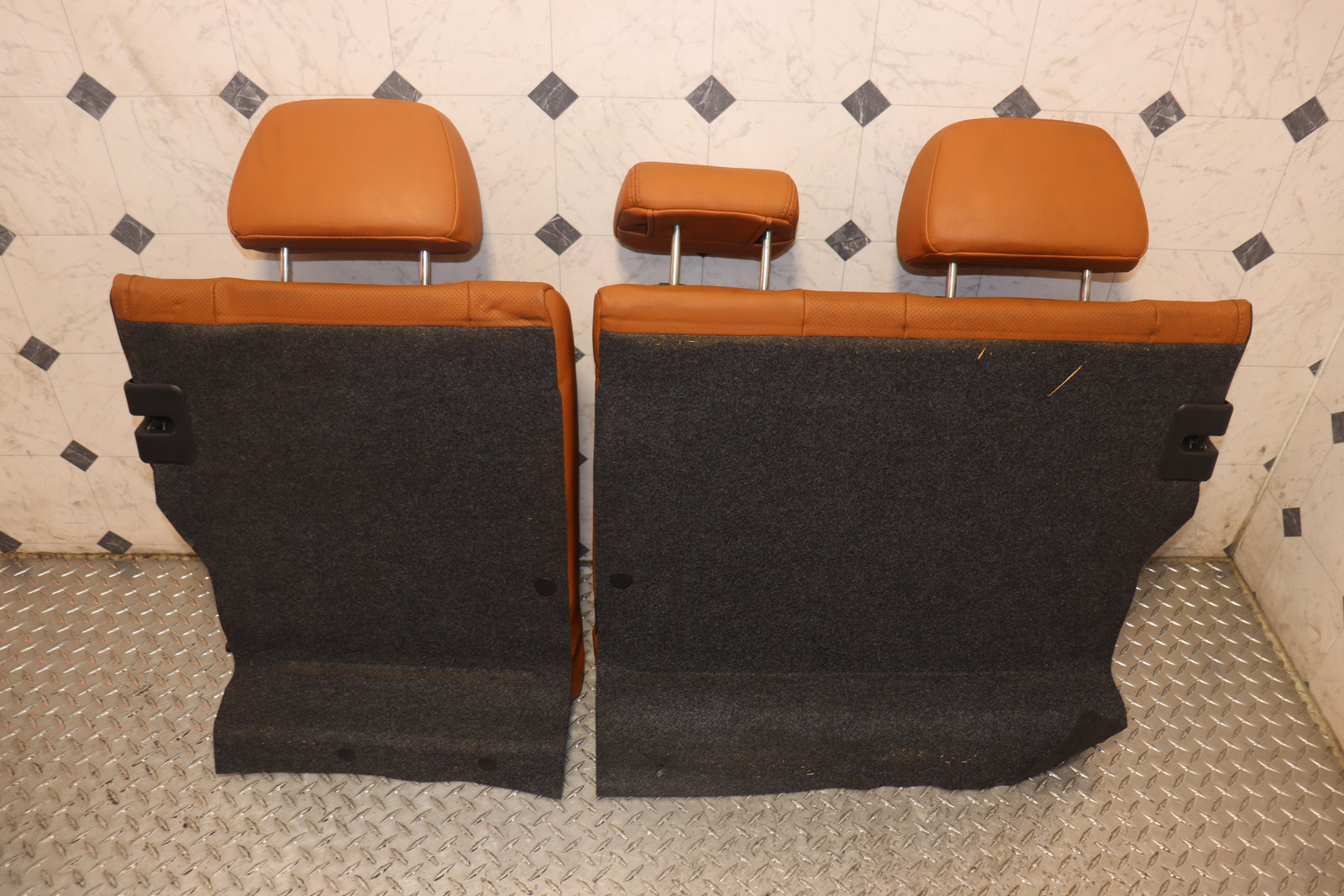 JDM 2008 - 2014 SUBARU IMPREZA WRX STI PREMIUM GRB GVF COMPLETE FRONT AND REAR LEATHER POWER SEATS W/ STEERING WHEEL