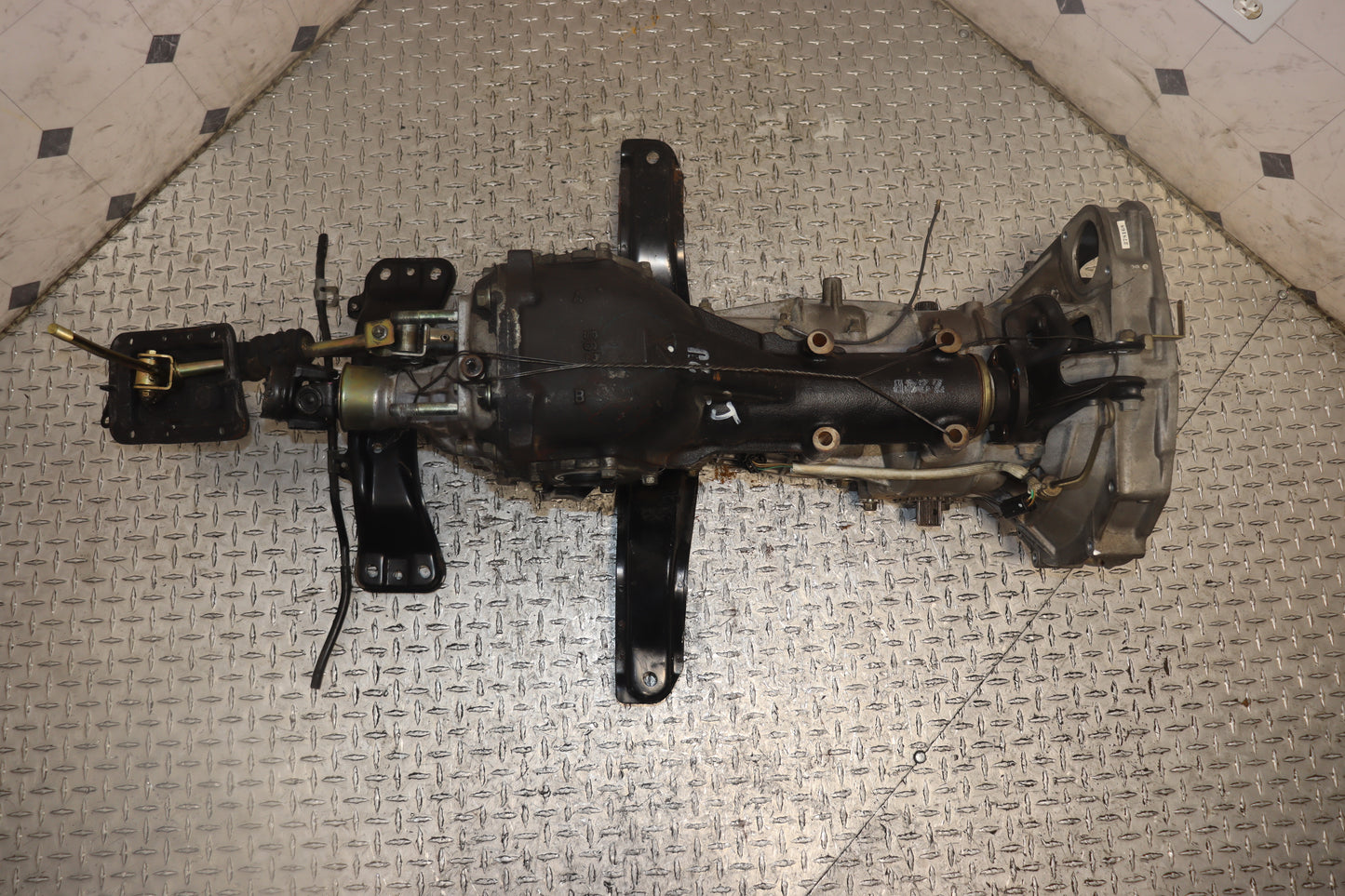 1999-2002 Subaru Impreza JDM WRX STi GC8 Version 5/6 Type-RA Limited EJ207 5-Speed Manual Transmission w/ Rear Diff & Axles