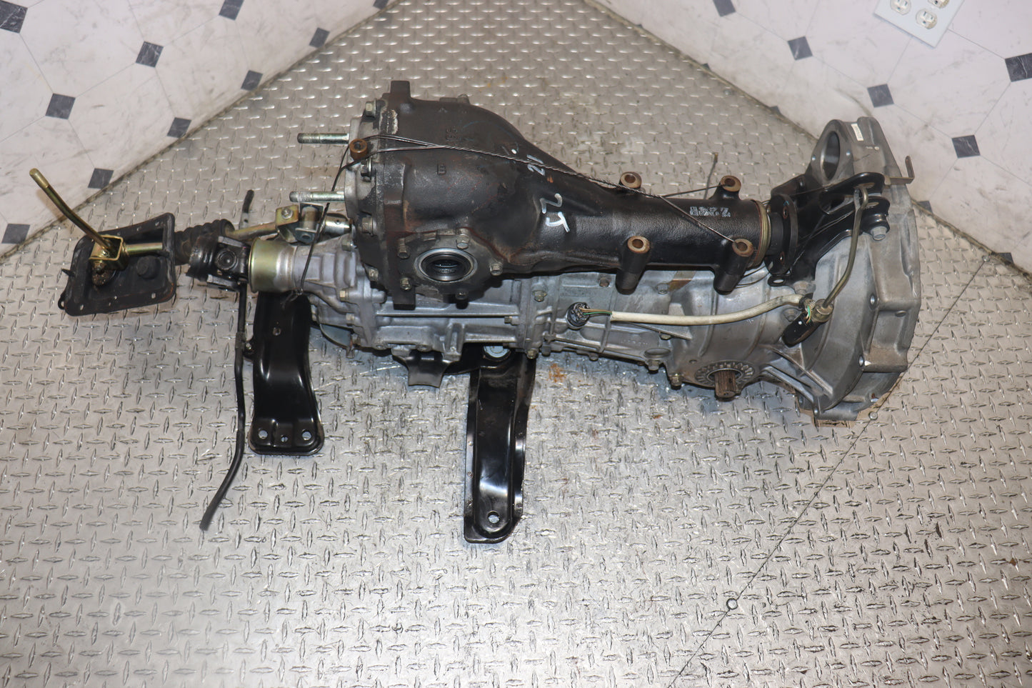 1999-2002 Subaru Impreza JDM WRX STi GC8 Version 5/6 Type-RA Limited EJ207 5-Speed Manual Transmission w/ Rear Diff & Axles