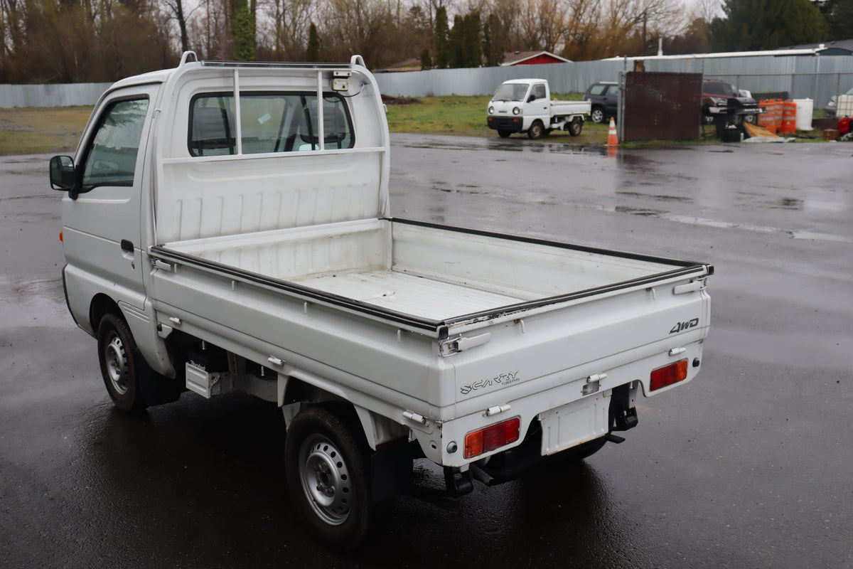 JDM 1998 SUZUKI CARRY KEI TRUCK V-DD51T 4WD