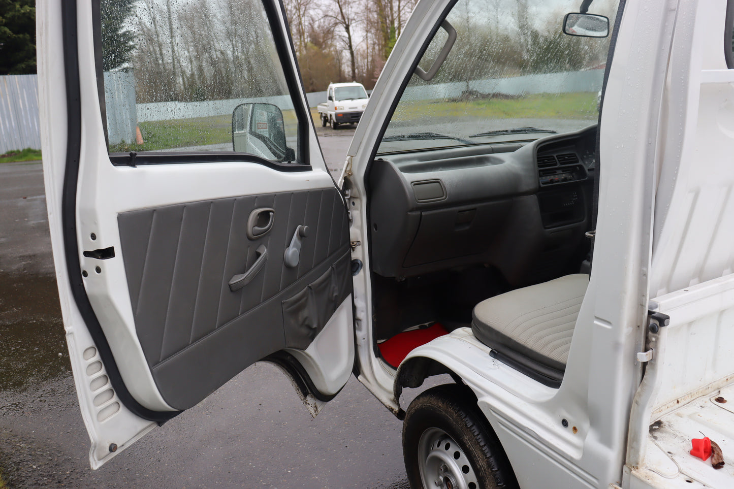 JDM 1998 SUZUKI CARRY KEI TRUCK V-DD51T 4WD