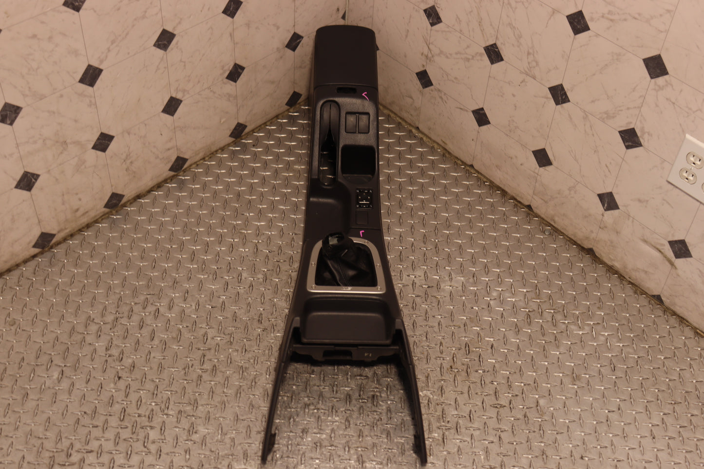 2002 2003 2004 2005 2006 2007 Subaru Impreza WRX STI GD GG Center Console Armrest Assembly JDM OEM