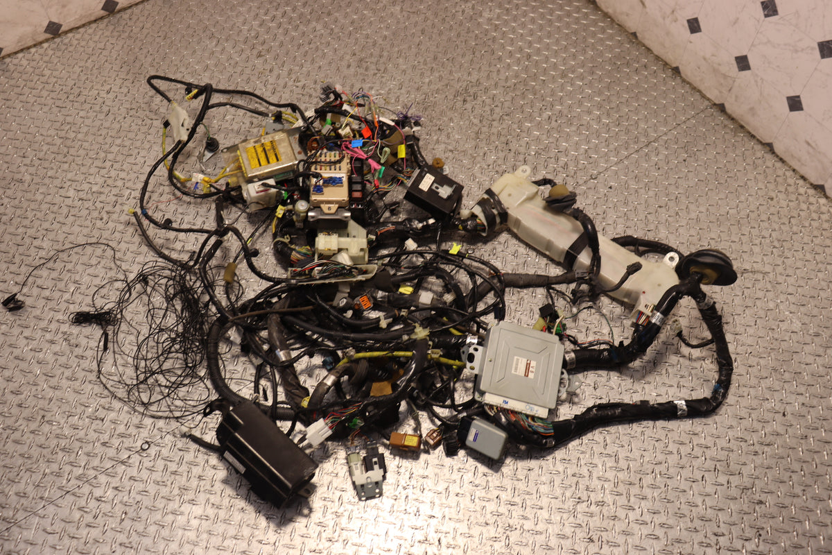 Subaru Impreza WRX STI V7 EJ207 2.0L DOHC Turbo Engine Complete Wiring Harness & ECU JDM