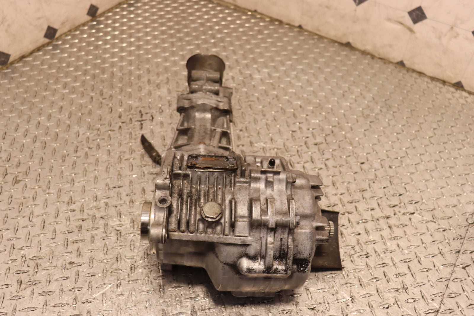 2008 2009 2010 2011 2012 2013 2014 2015 Mitsubishi Evolution X GSR MR Transfer Case JDM OEM
