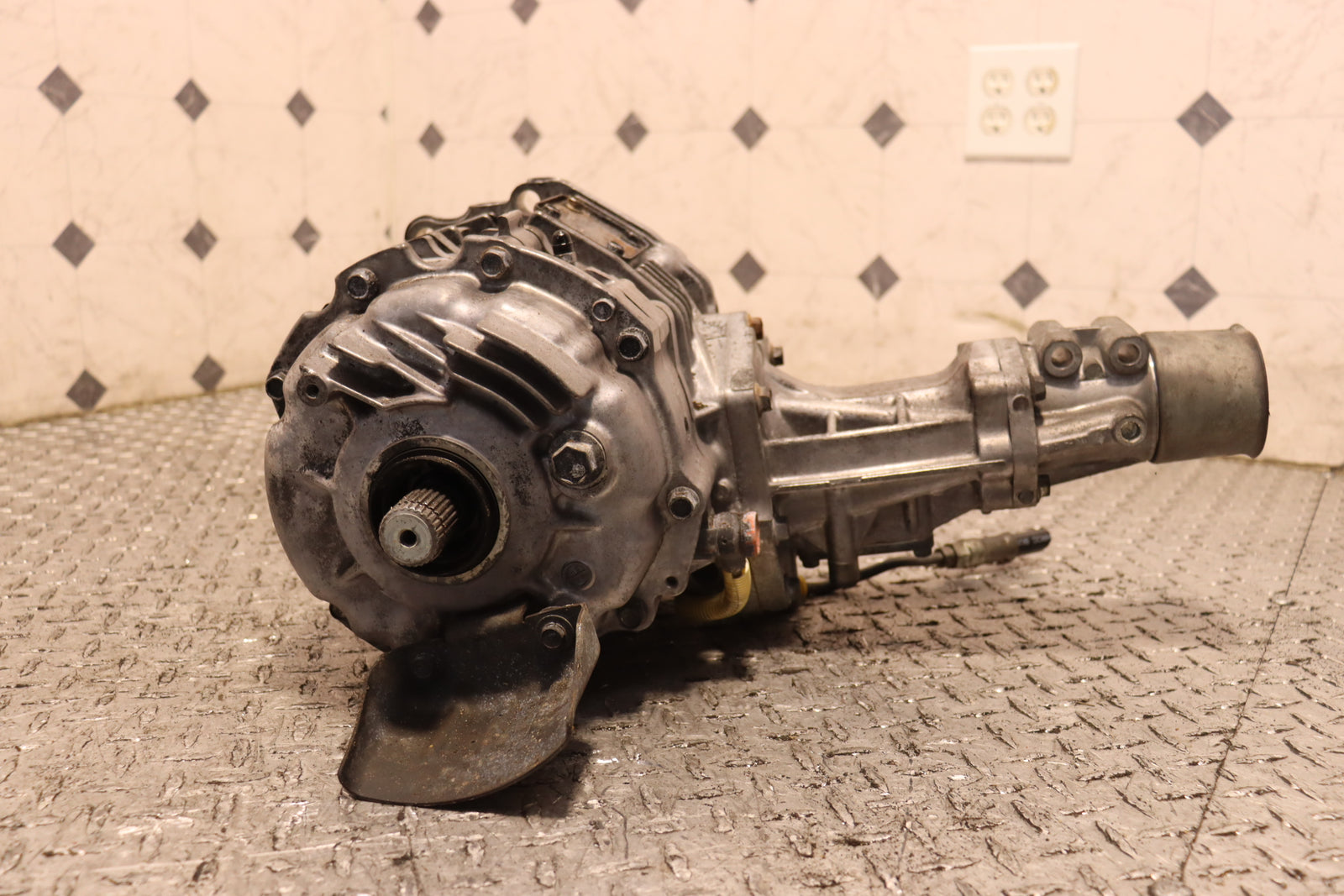 2008 2009 2010 2011 2012 2013 2014 2015 Mitsubishi Evolution X GSR MR Transfer Case JDM OEM
