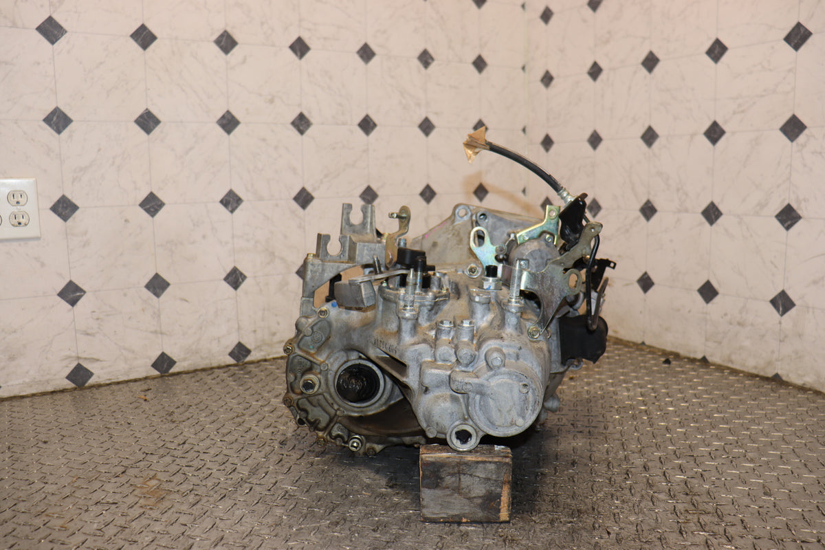 2001 2002 2003 2004 2005 Honda Civic 1.7L 5 Speed Manual Transmission JDM D17A OEM