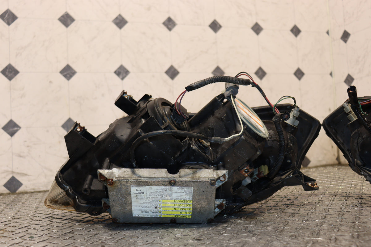 2000 2001 2002 2003 Honda S2000 AP1 HID Headlights Pair Left & Right OEM JDM