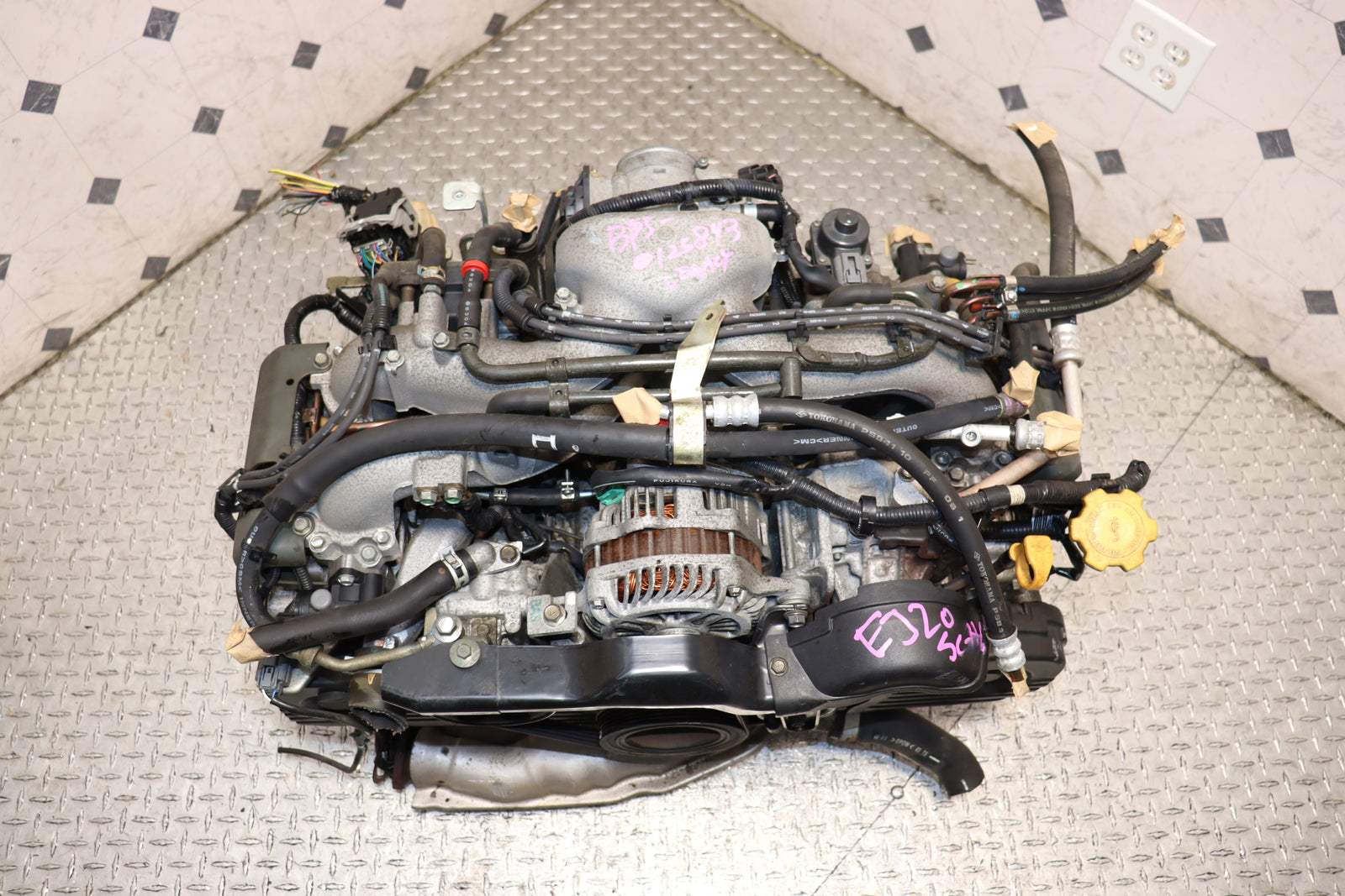 2000 2001 2002 2003 2004 2005 Subaru Outback 2.0L H4 SOHC Engine JDM EJ20