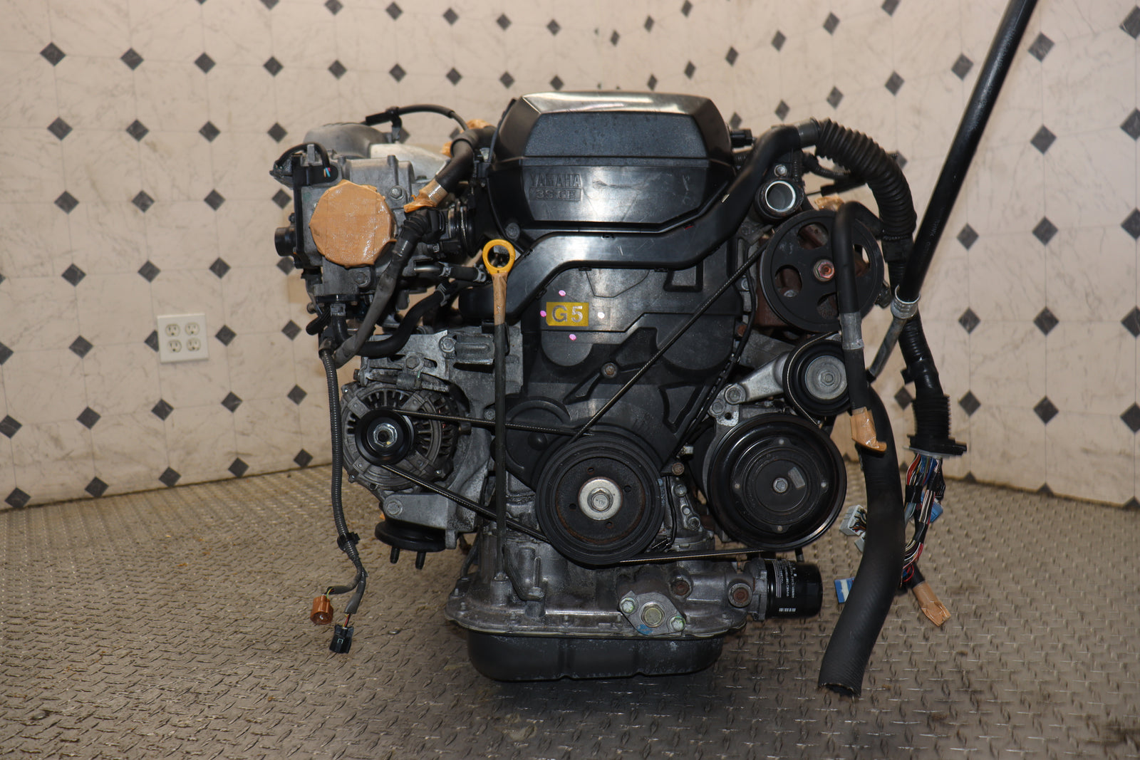 1998-2005 (G5-Ultra Rare) Jdm Toyota Altezza SXE10 Blacktop BEAMS Engine & 6-Speed Manual J160 Transmission Swap